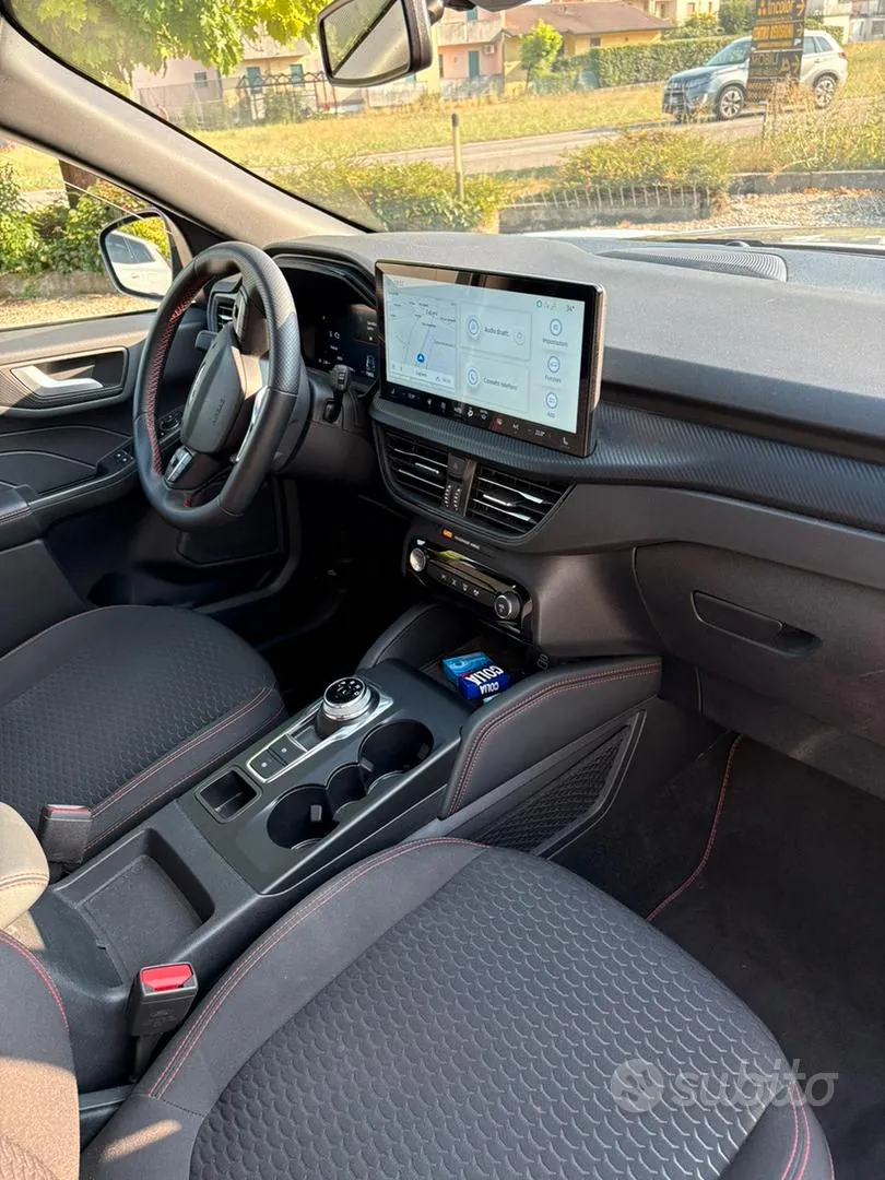 Ford Kuga 2025 photo 3