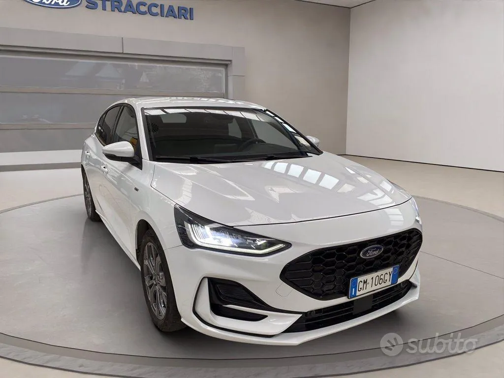 Ford Focus 2023 photo 3