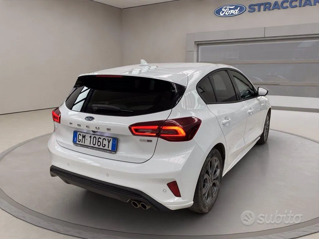 Ford Focus 2023 photo 4