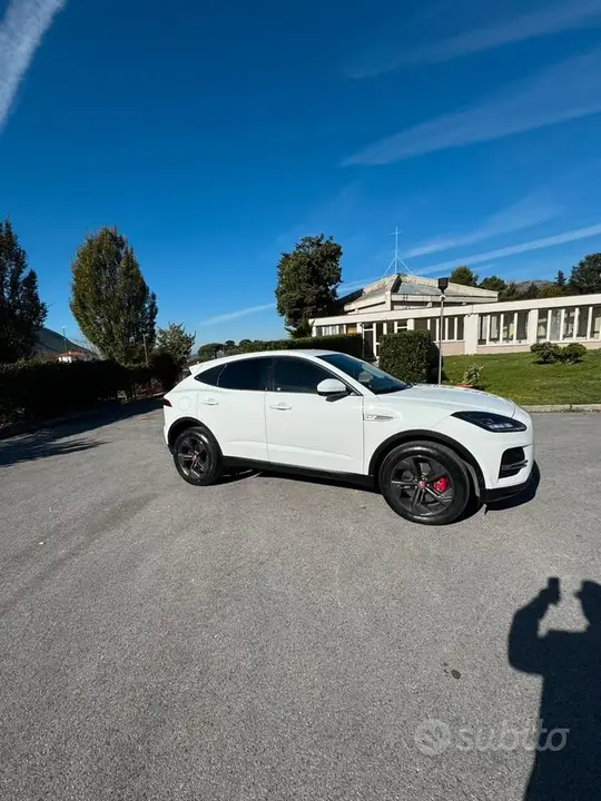 Jaguar E-Pace 2021 photo 3