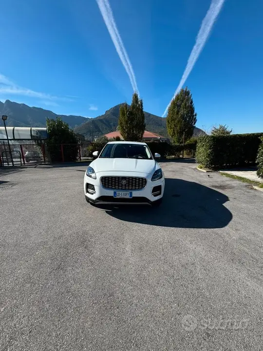 Jaguar E-Pace 2021 photo 2