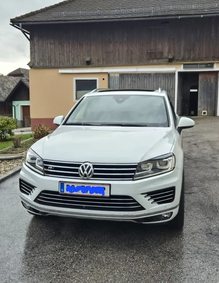 Volkswagen Touareg 2015 photo 3