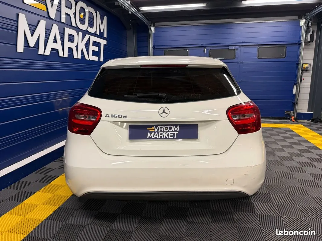 Mercedes-Benz A-Class 2015 photo 4