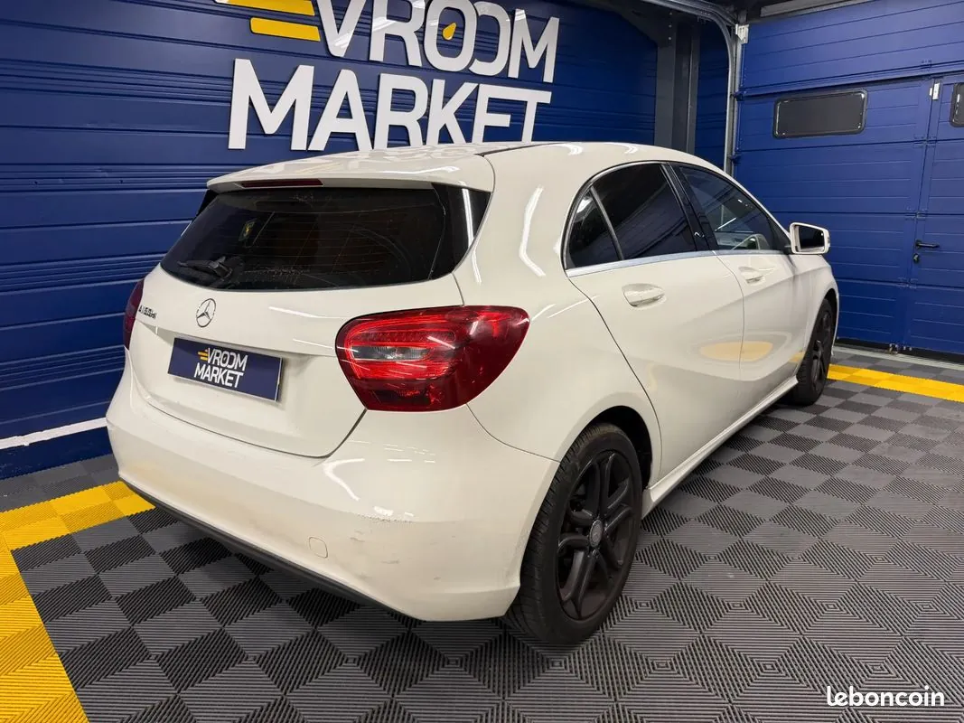 Mercedes-Benz A-Class 2015 photo 3