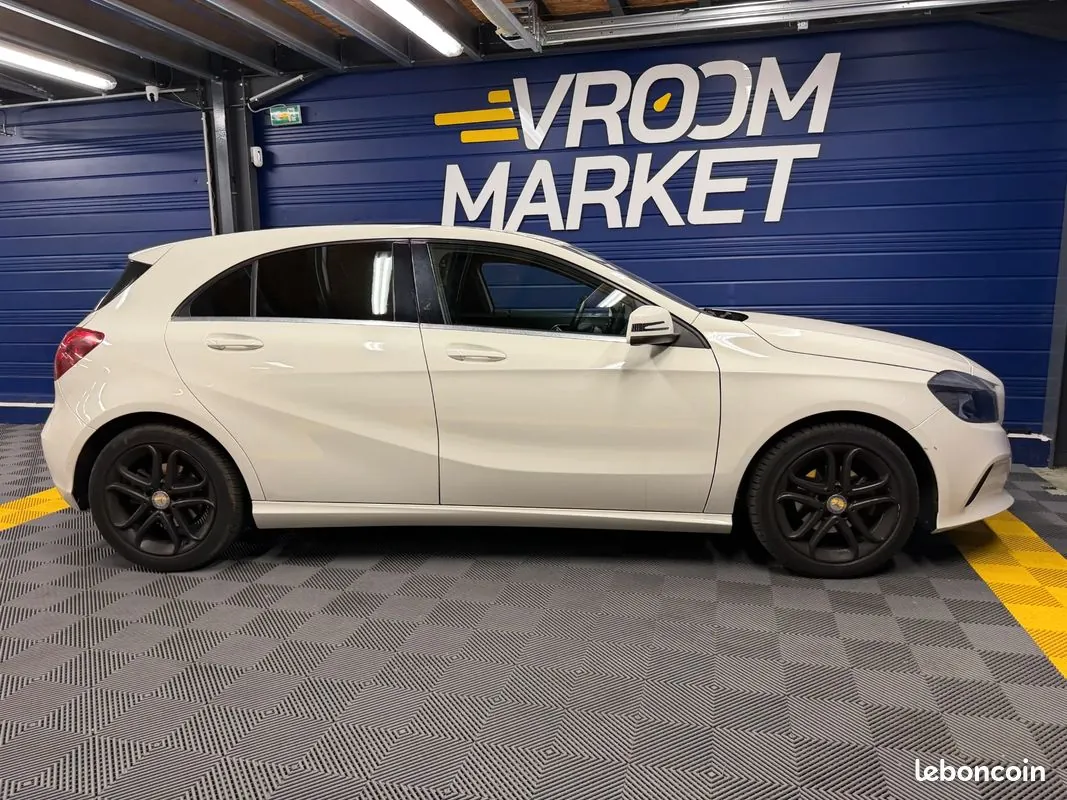 Mercedes-Benz A-Class 2015 photo 2