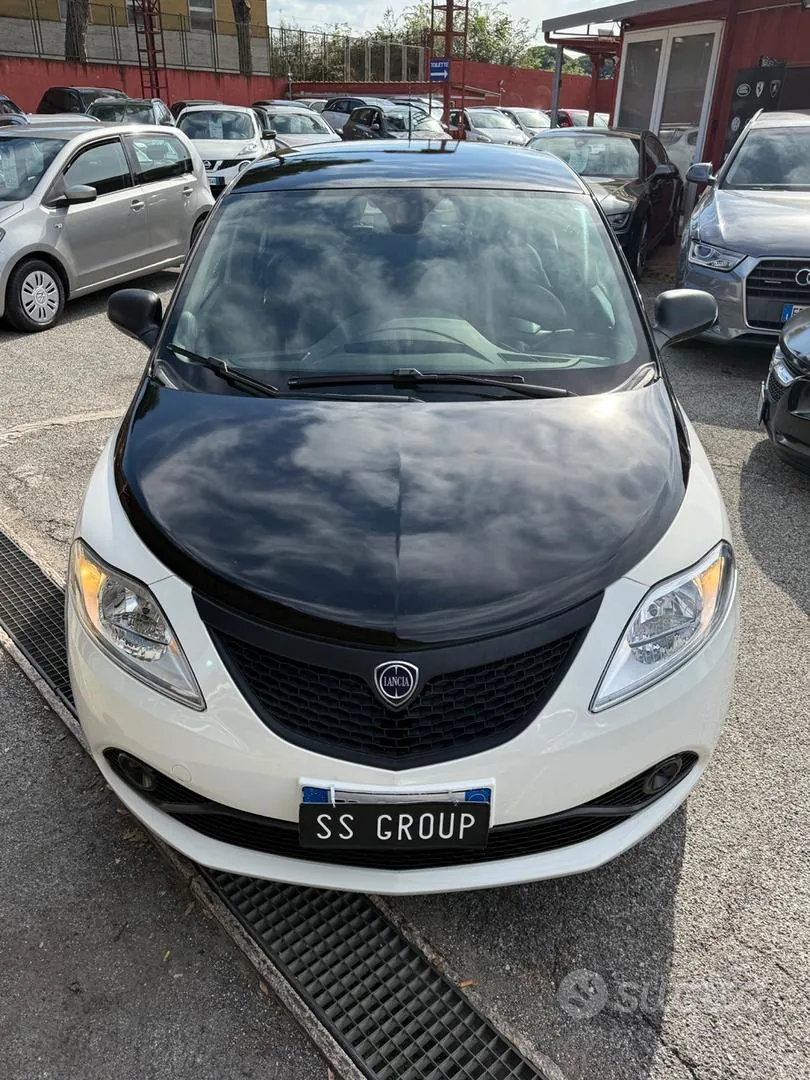 Lancia Ypsilon 2018 photo 2