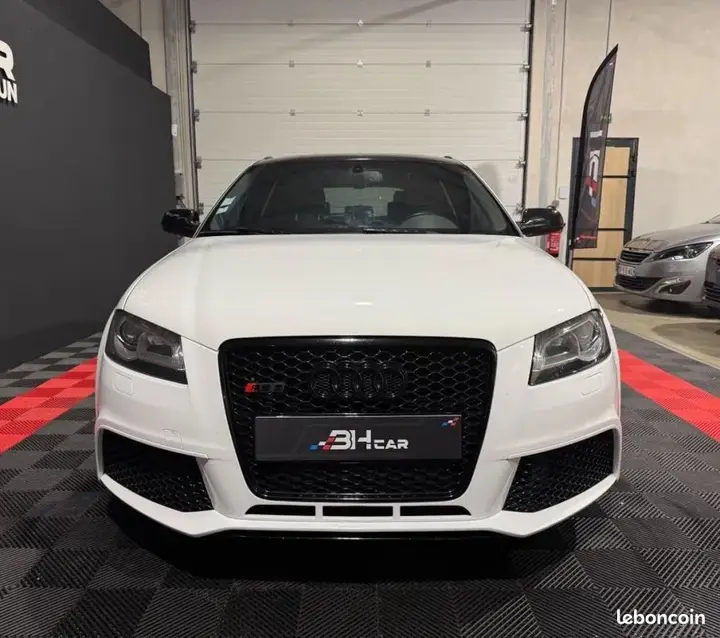 Audi Rs3 2011 photo 4