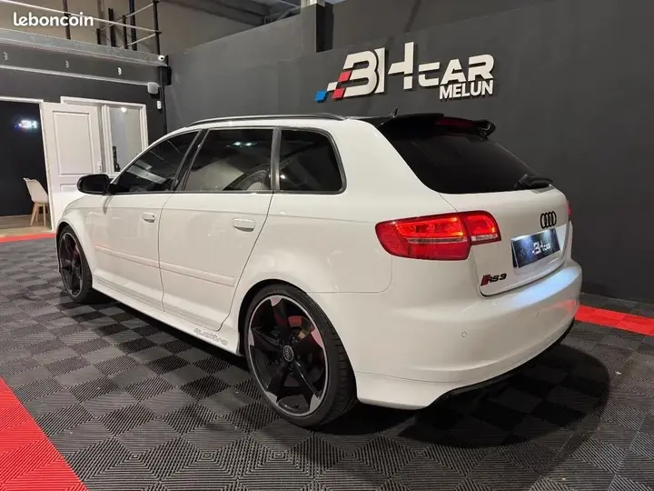 Audi Rs3 2011 photo 2