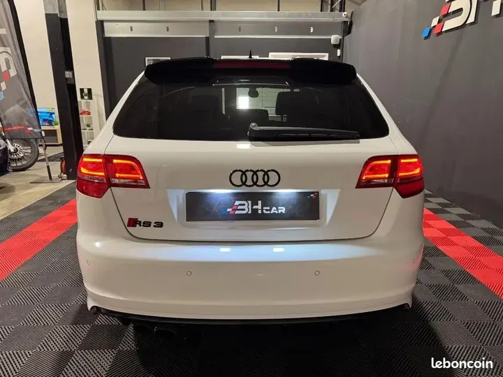 Audi Rs3 2011 photo 5