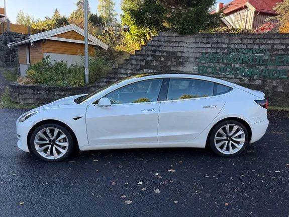 Tesla Model 3 2020 photo 2