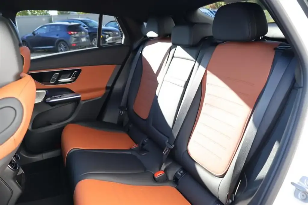 Mercedes-Benz Glc 2027 photo 4