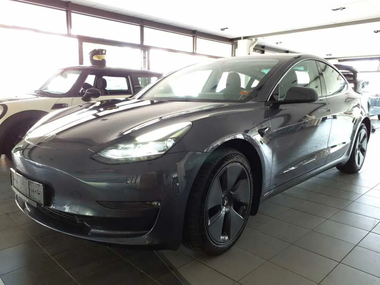 Tesla Model 3 Long Range