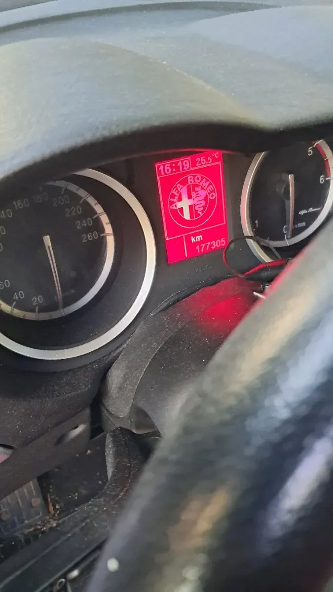 Alfa Romeo 159 2006 photo 3