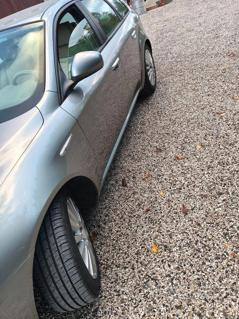 Alfa Romeo 159 2006 photo 3