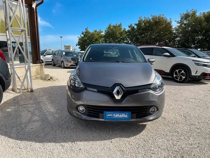 Renault Clio 2013 photo 2