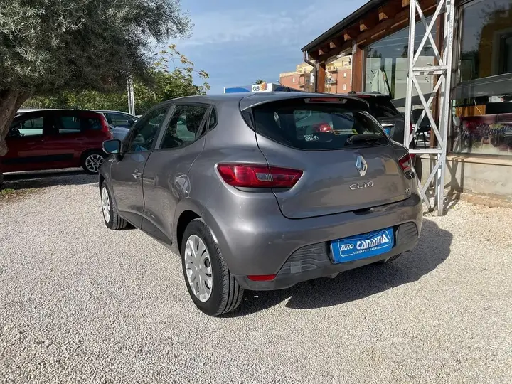 Renault Clio 2013 photo 4