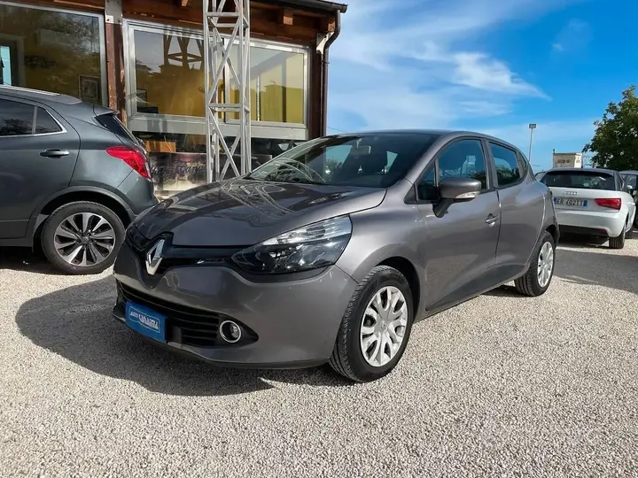 Renault Clio 2013 photo 3