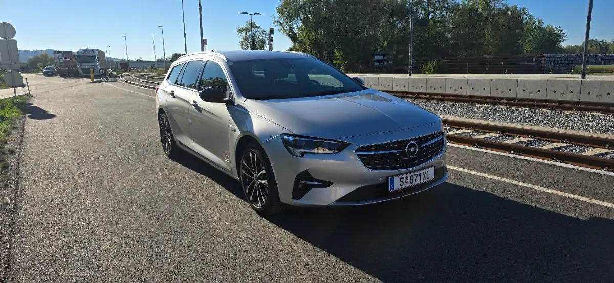 Opel Insignia 2022 photo 2