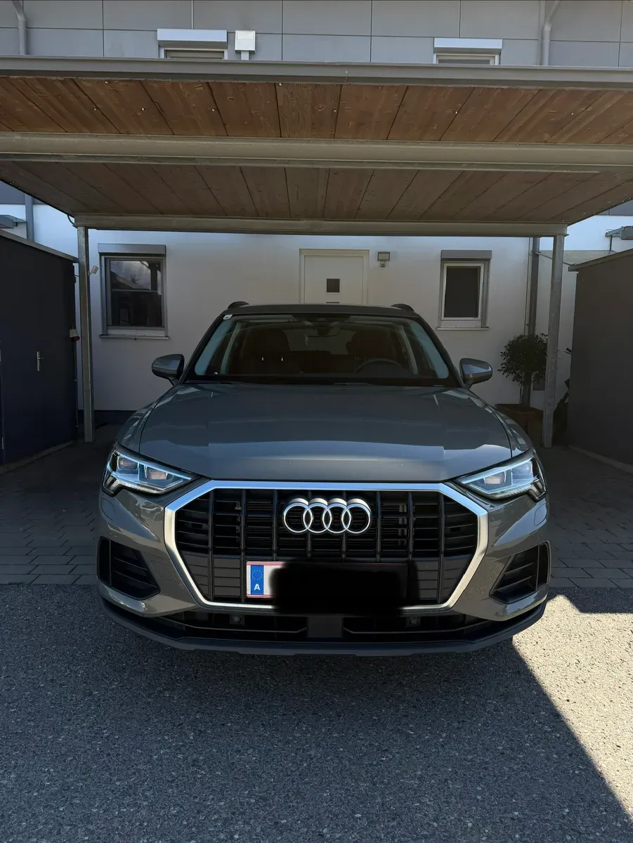 Audi Q3 2023 photo 2
