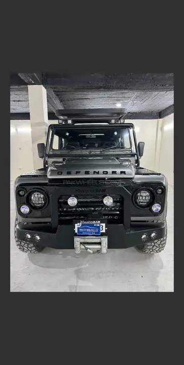 Land Rover Defender