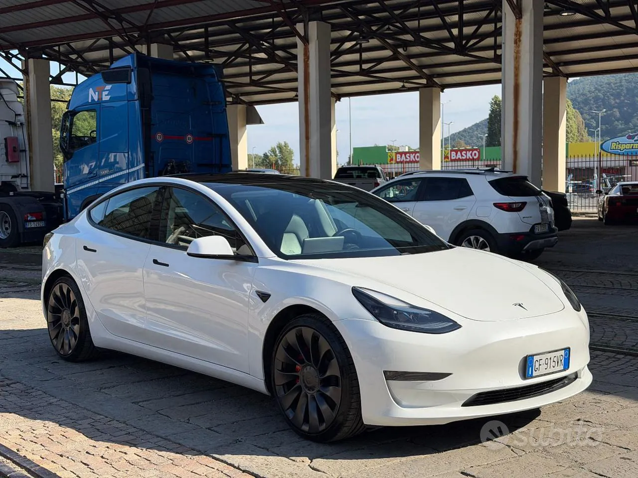 Tesla Model 3 2021 photo 2