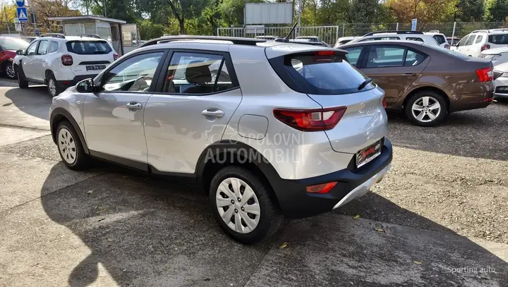 Kia Stonic 2023 photo 3