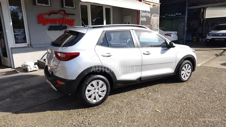 Kia Stonic 2023 photo 2