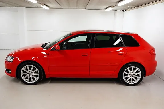 Audi A3 2012 photo 2