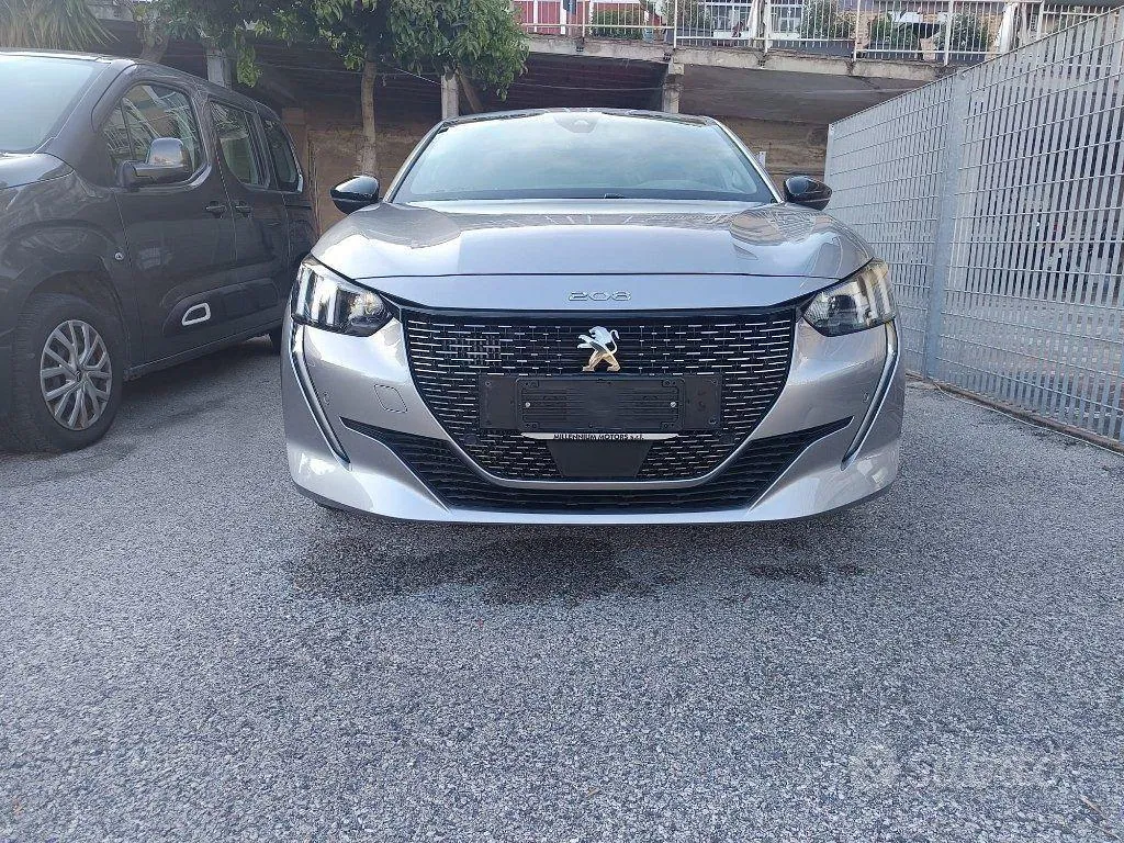 Peugeot 208 2022 photo 3