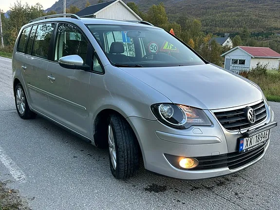 Volkswagen Touran 2010 photo 3