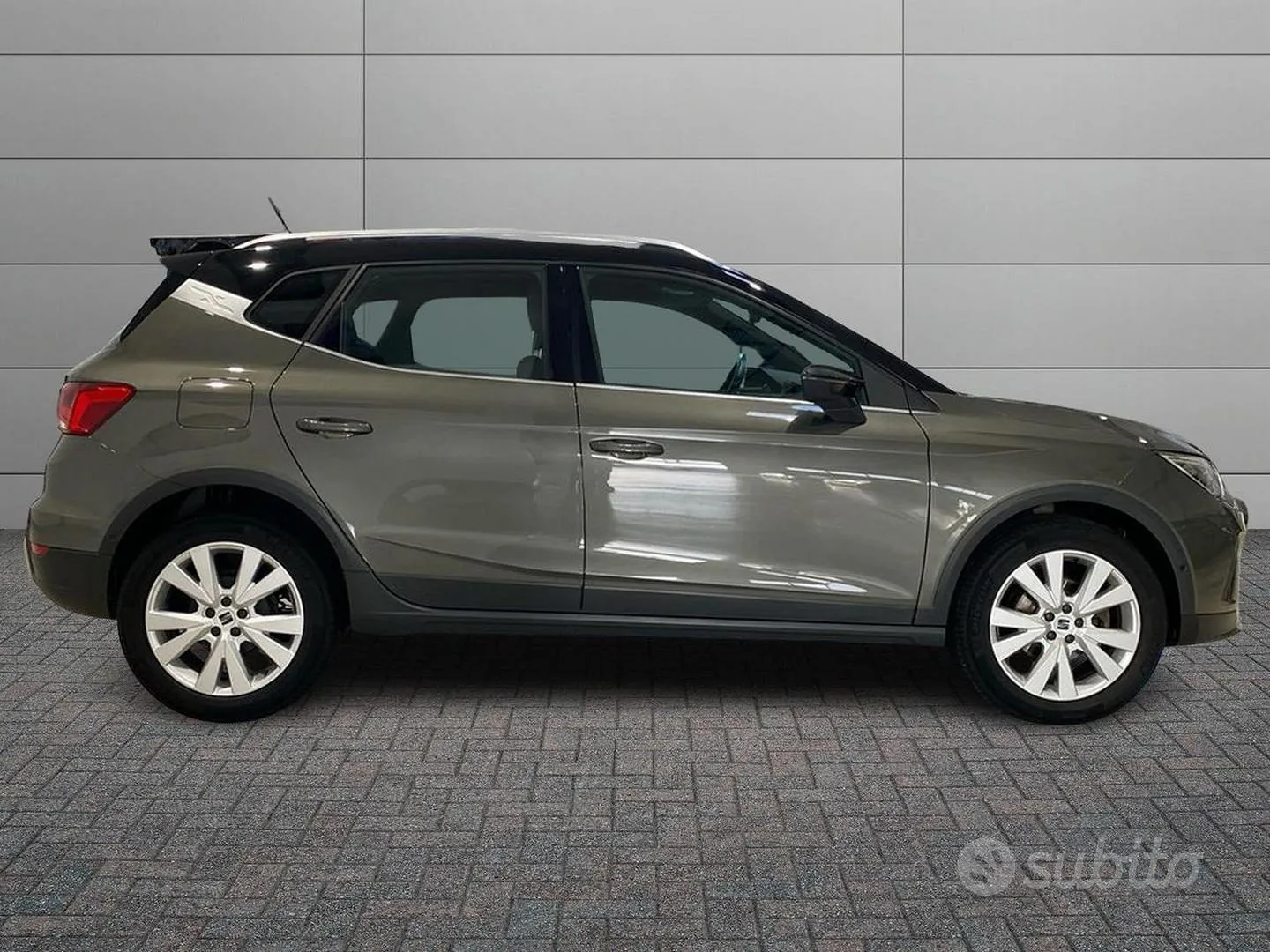 Seat Arona 2023 photo 3