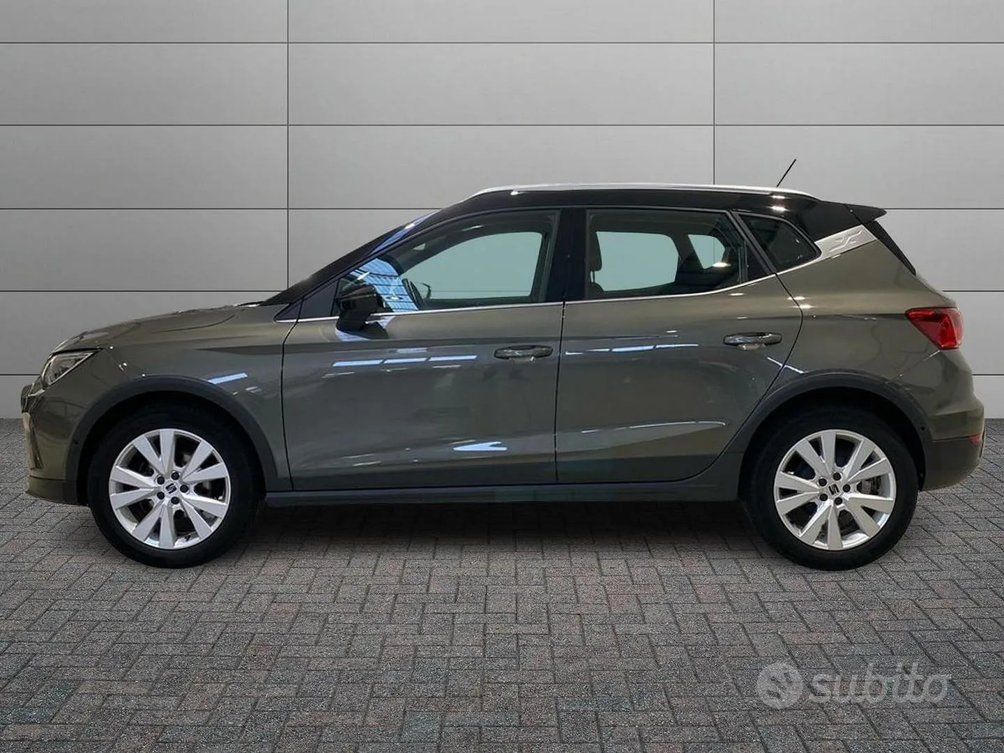 Seat Arona 2023 photo 2
