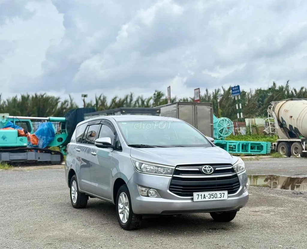 Toyota Innova 2017 photo 2