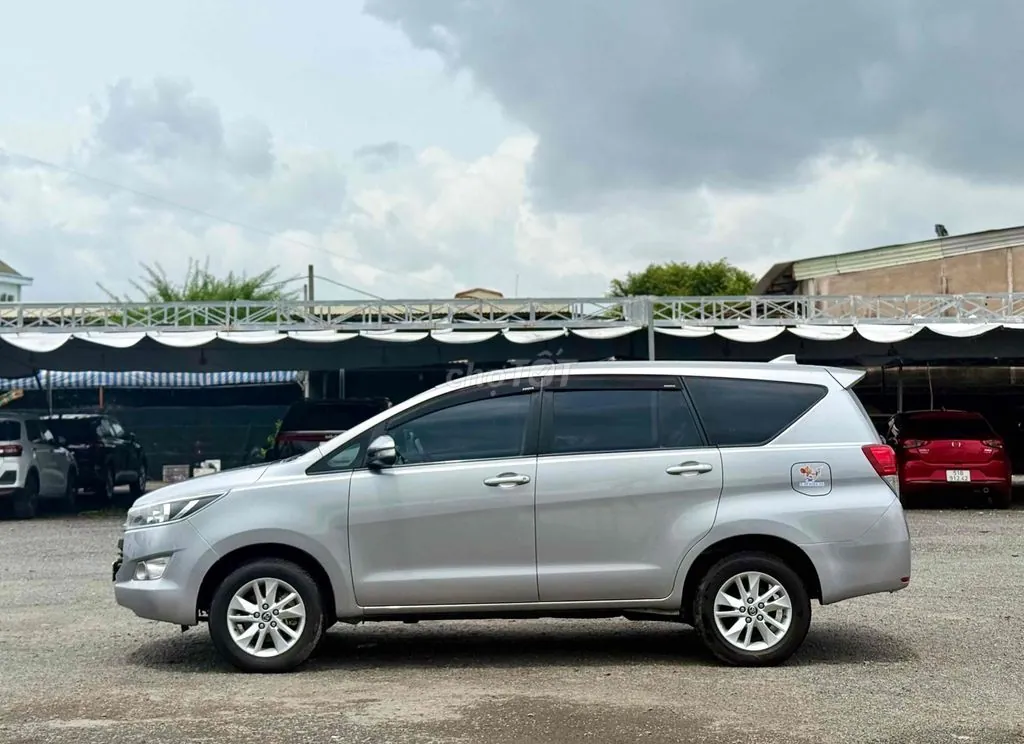Toyota Innova 2017 photo 4