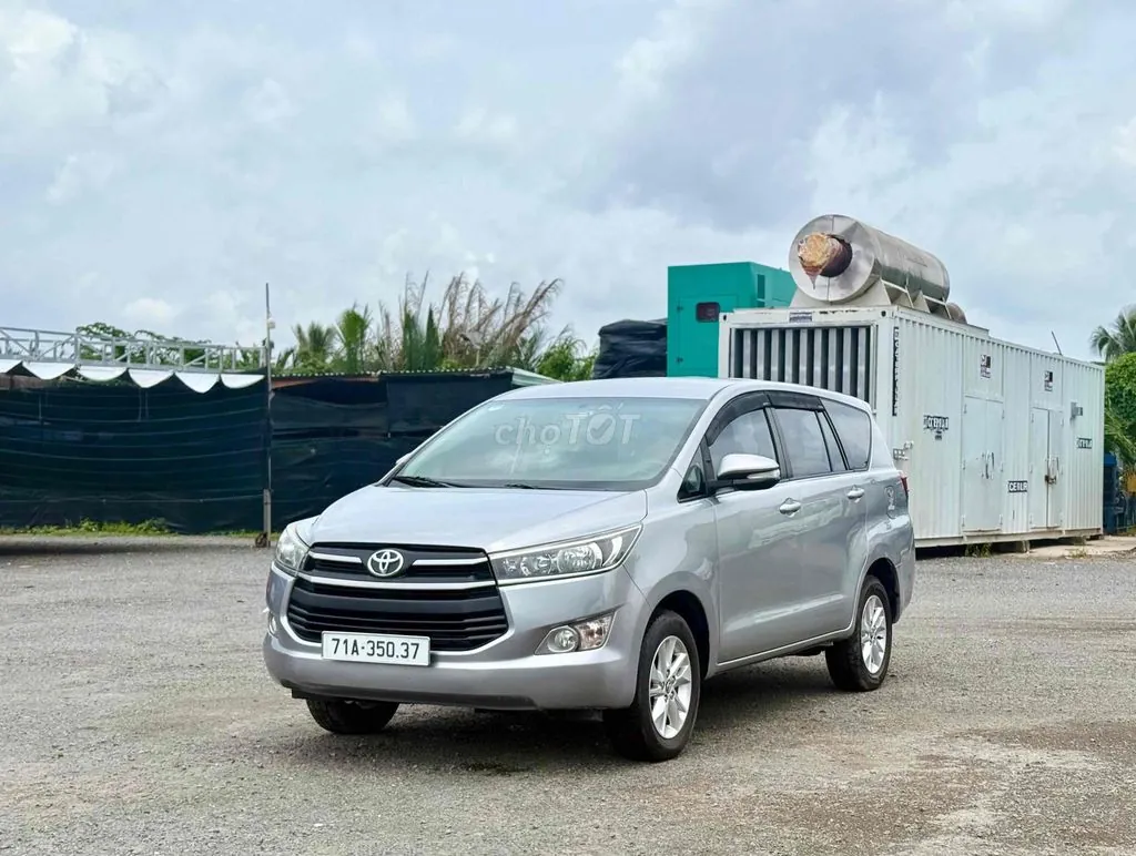 Toyota Innova 2017 photo 3