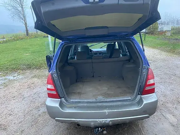 Subaru Forester 2004 photo 2
