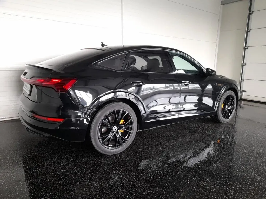 Audi E-Tron 2022 photo 2
