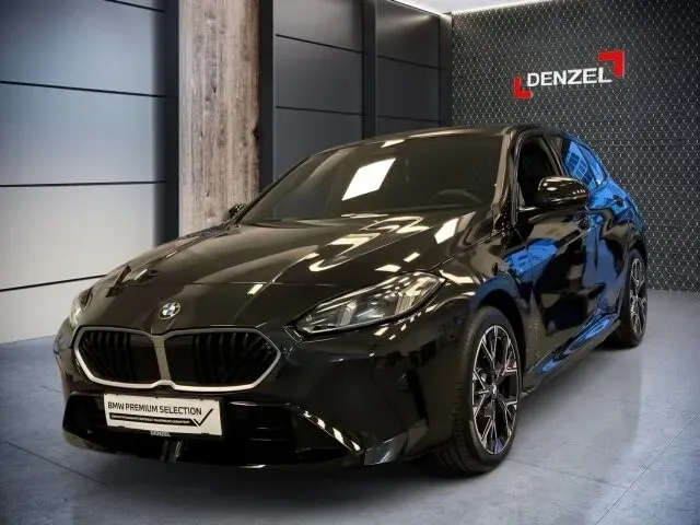 BMW 1 Series 2025 photo 2