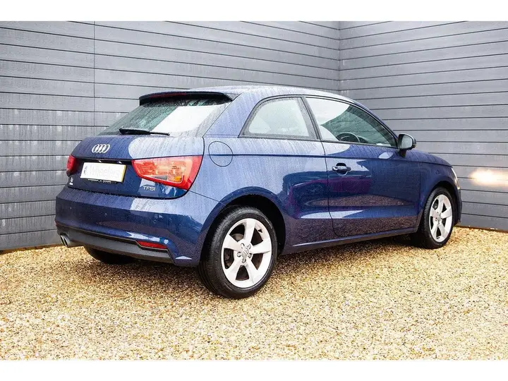 Audi A1 2017 photo 3