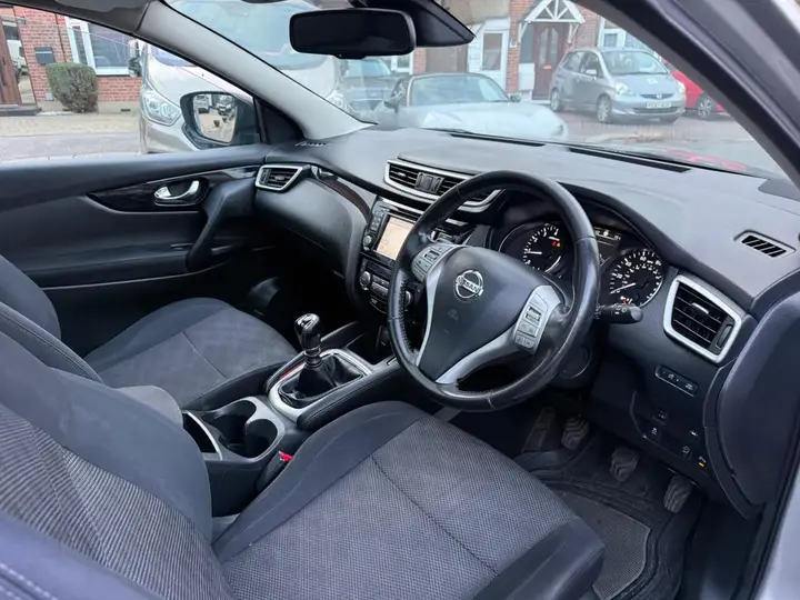 Nissan Qashqai 2015 photo 5