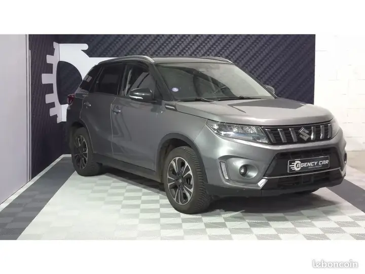 Suzuki Vitara 2023 photo 2