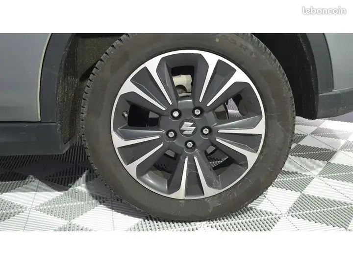Suzuki Vitara 2023 photo 5