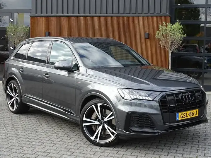 Audi Q7 2024 photo 2