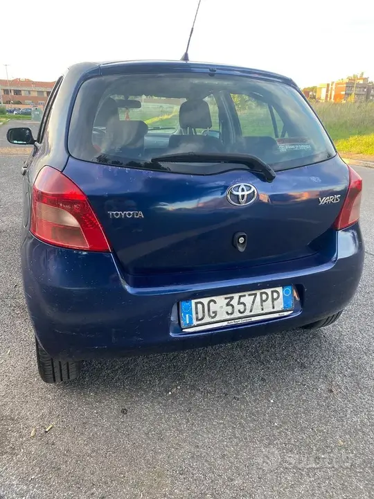 Toyota Yaris 2007 photo 3