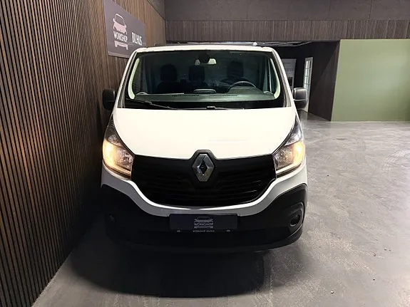 Renault Trafic T29 2015 photo 2