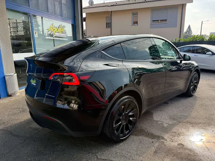 Tesla Model Y 2022 photo 5