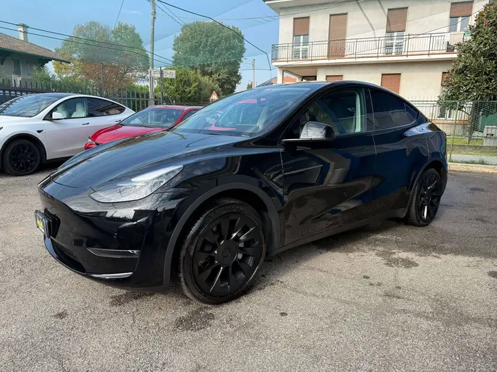 Tesla Model Y 2022 photo 3