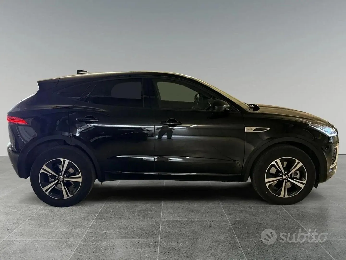Jaguar E-Pace 2021 photo 4