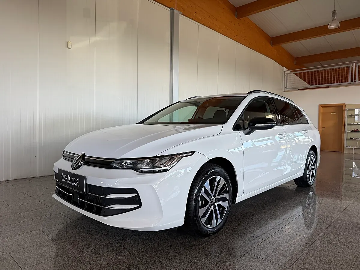 Volkswagen Golf 2026 photo 2