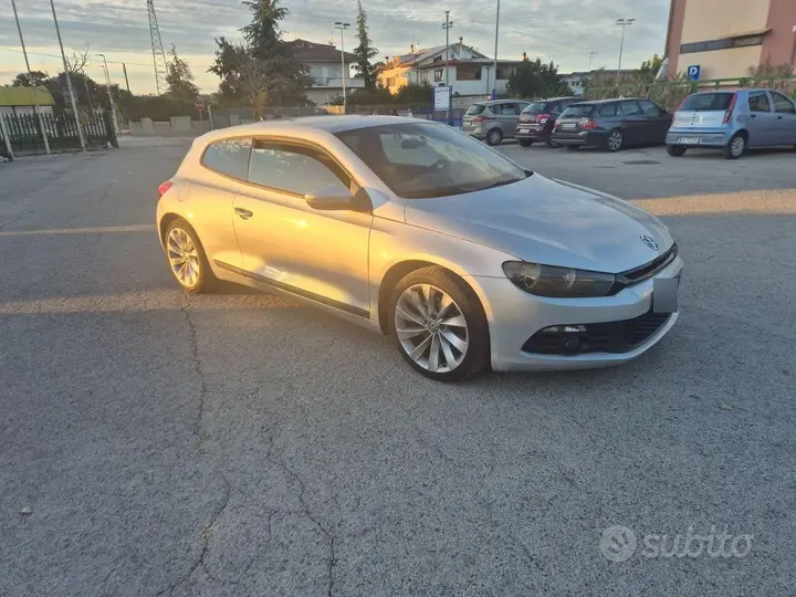 Volkswagen Scirocco 2010 photo 2